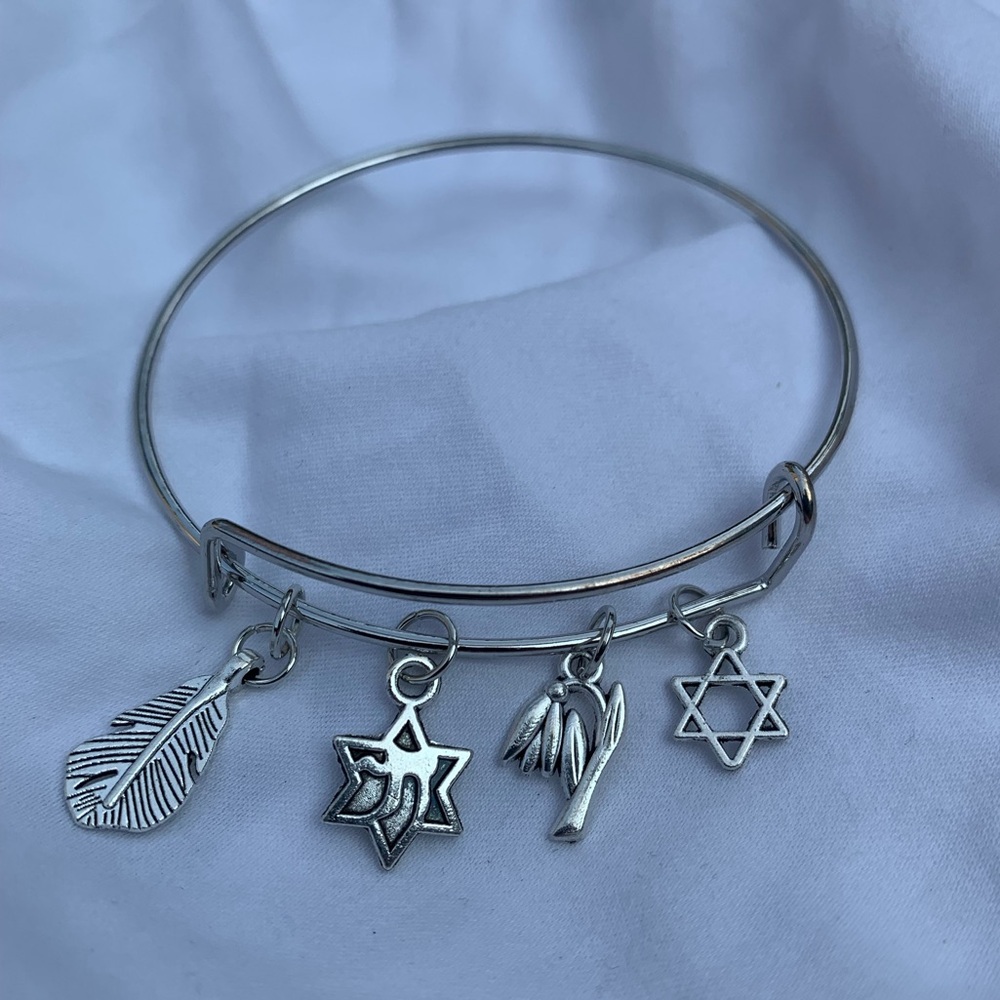 Brand New! Handmade! Adjustable Charm Bangle Bracelet! - Picture 5 of 7